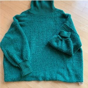 Free People 'MILO' pullover sweater, Medium. PG